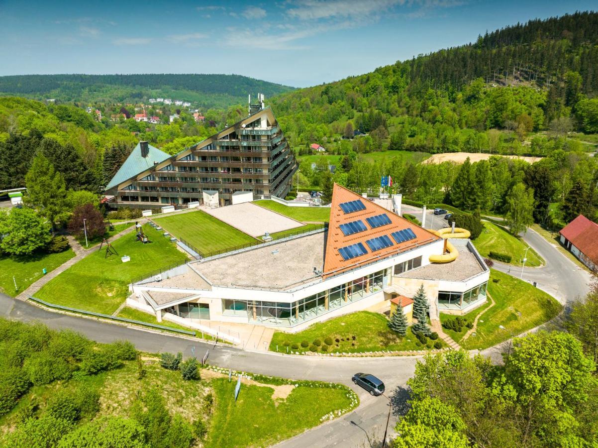 Interferie Aquapark Sport Hotel Malachit Świeradów-Zdrój Екстериор снимка