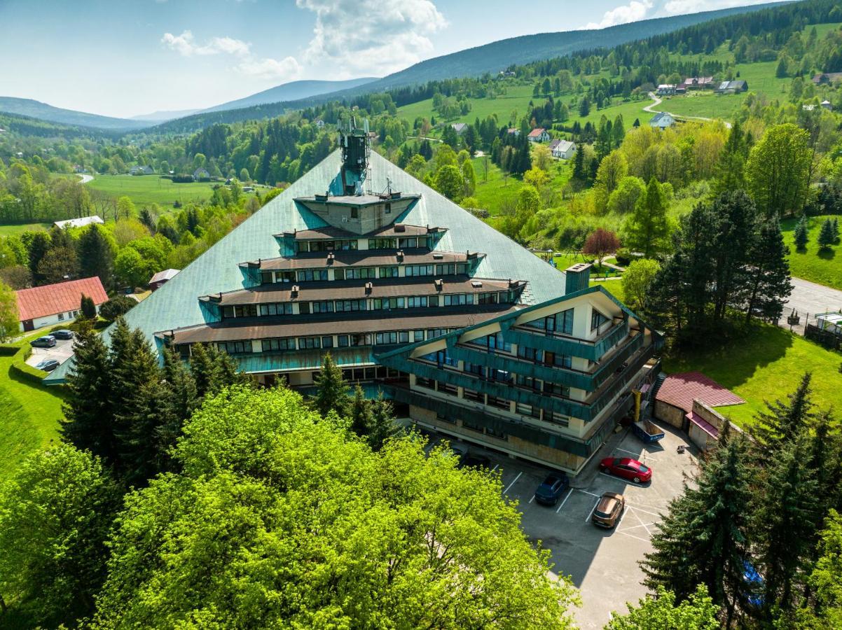 Interferie Aquapark Sport Hotel Malachit Świeradów-Zdrój Екстериор снимка